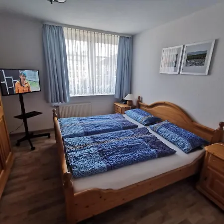 Yachthus - Direkt Am Apartment Carolinensiel